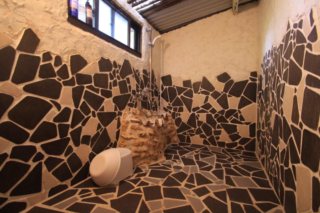 Taketomijima Guesthouse And Je Taime ภายนอก รูปภาพ